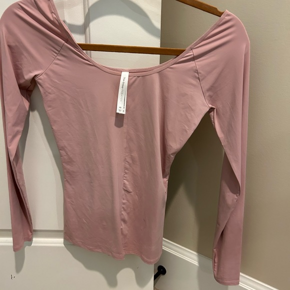Aritzia long sleeve - Picture 1 of 2